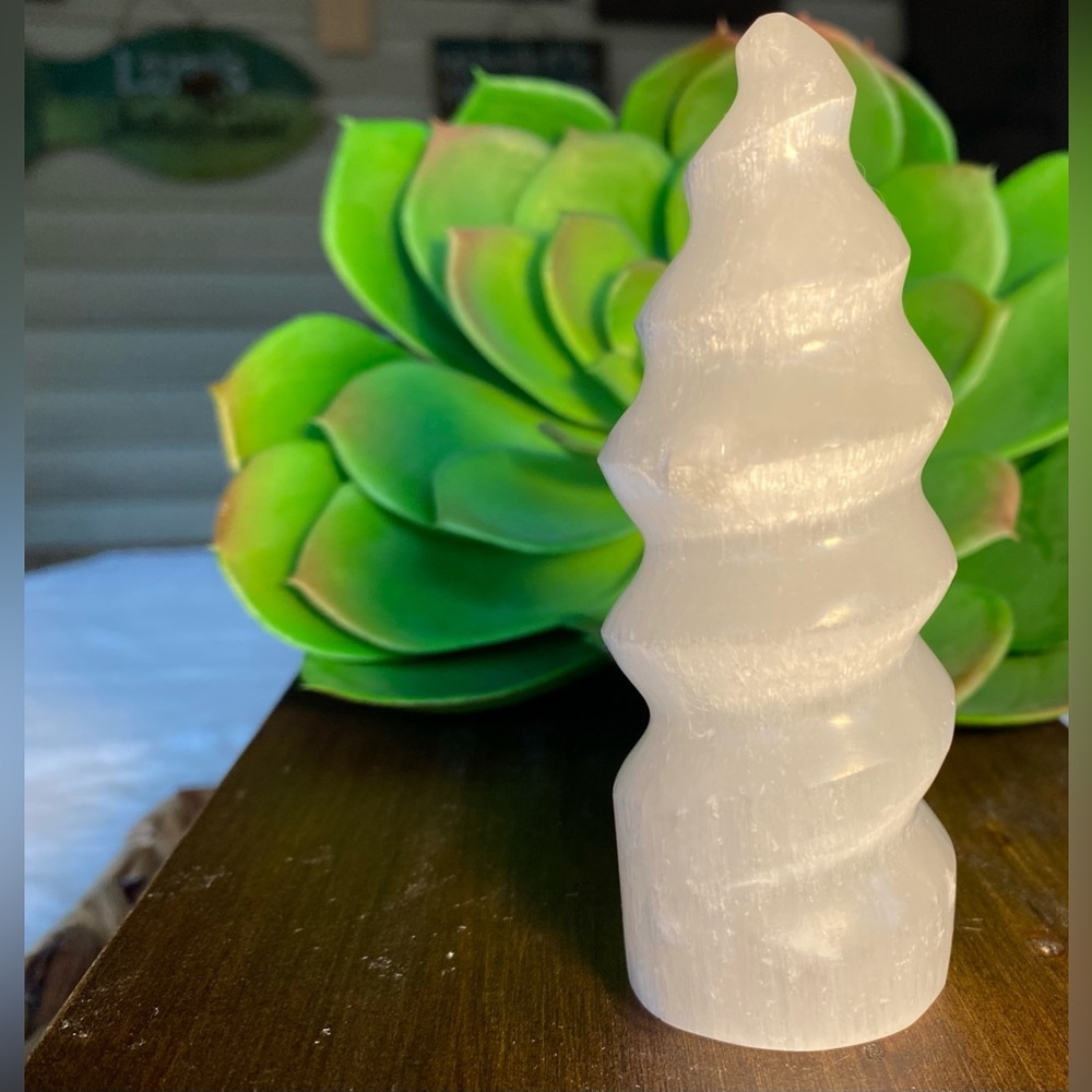 Large Selenite Spiral Tower